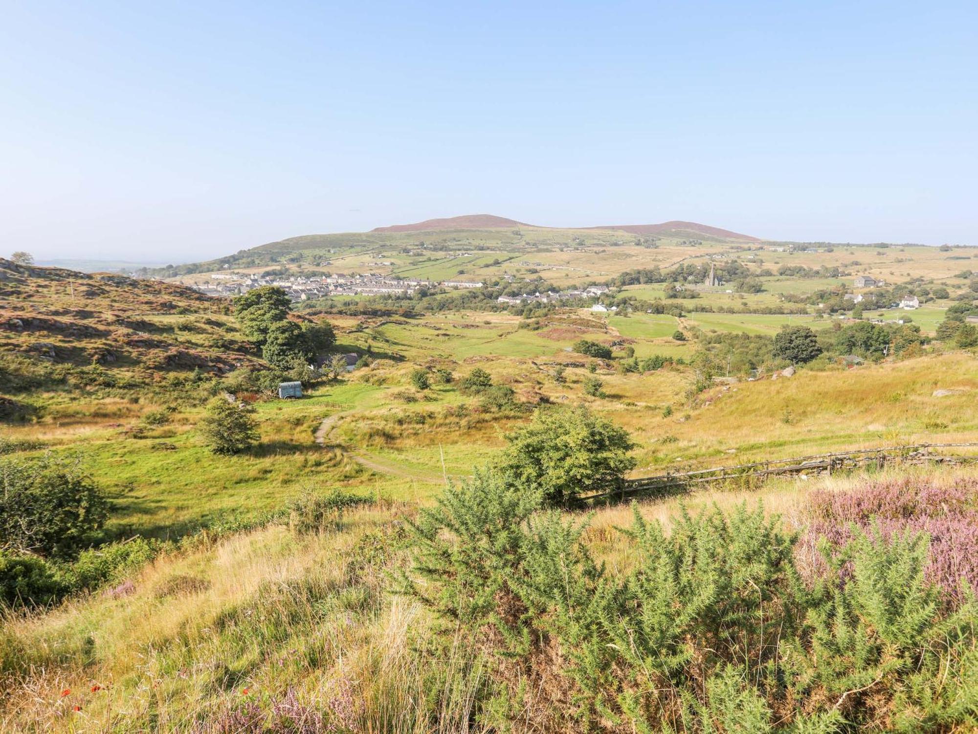 Holiday home Ffynnon Bach