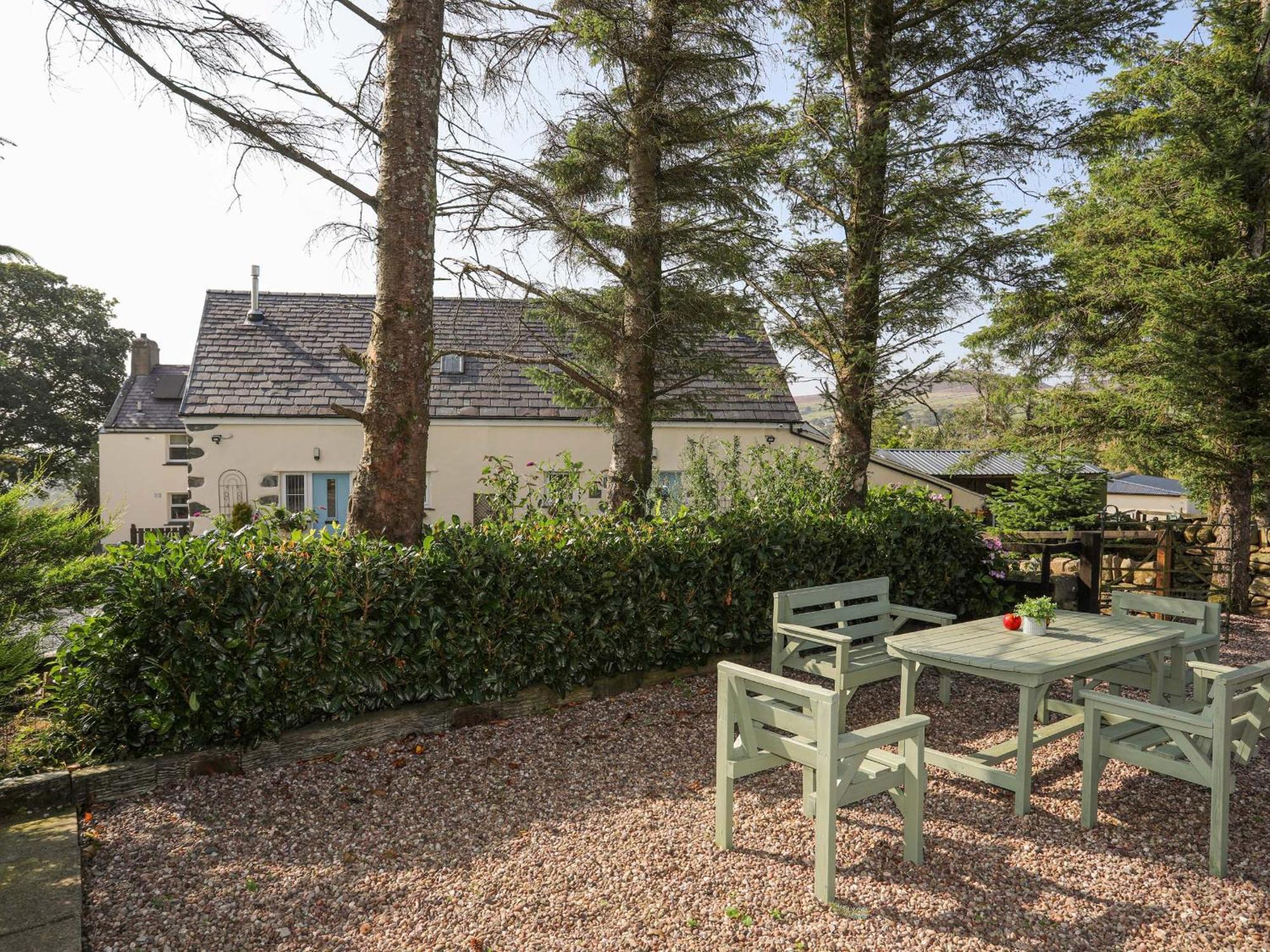 Holiday home Ffynnon Bach *